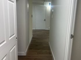 1400 Golden Cir