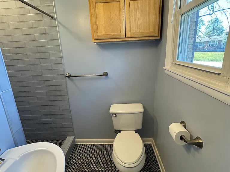 7000 Bonnafair Dr — Photo 17