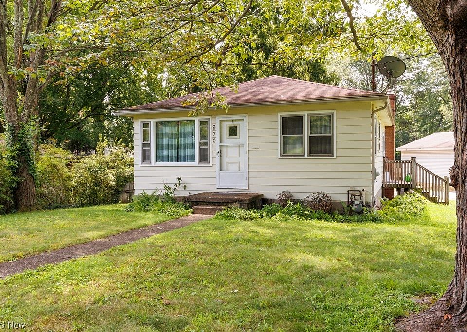 1st image of 970 Janet Dr