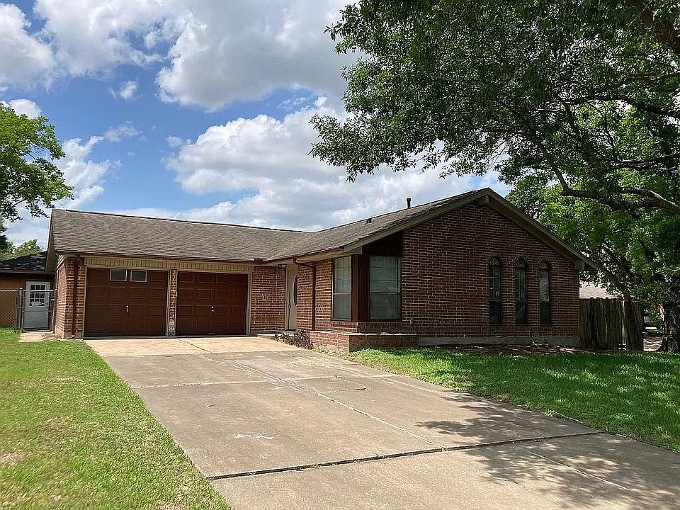 1st image of 2402 Woodsdale Blvd