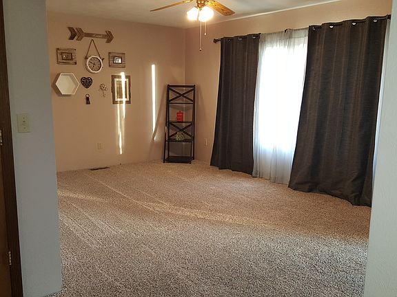 2nd image of 204 Heritage Dr
