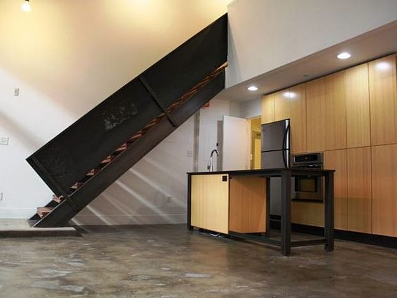 4th image of 1620 Altamont Ave APT 8