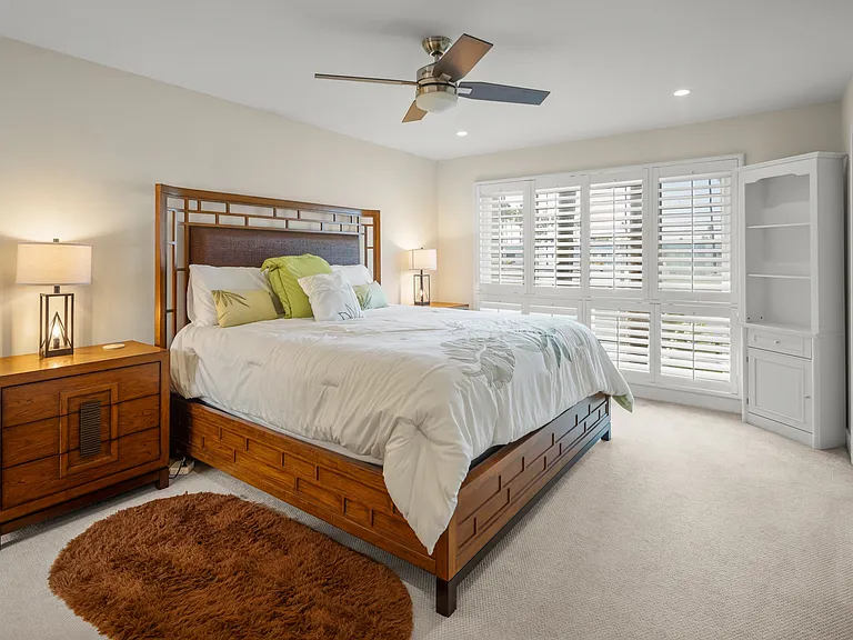 8 Antigua Ct — Photo 26