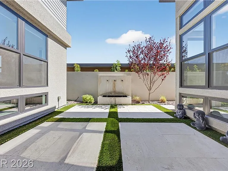 12637 Penfield Ave — Photo 33