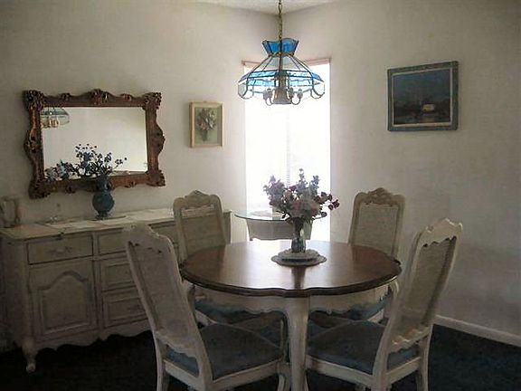 2nd image of 6 Hembury Ln