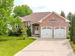 29 Old Hickory Ln, Wasaga Beach, ON L9Z 3B1