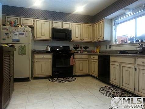 2nd image of 3325 Columbia Dr