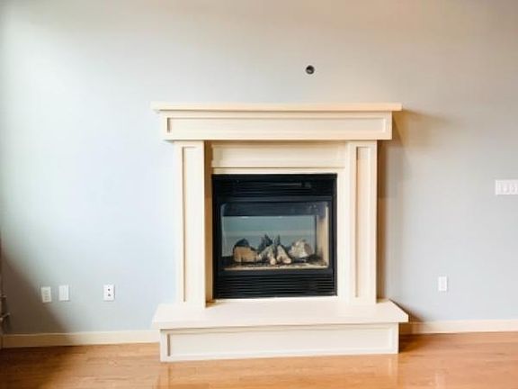 5th image of 1008 Dodge St APT 205