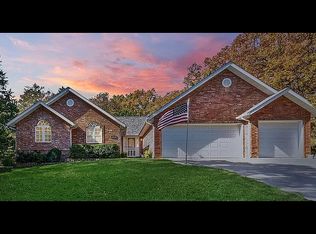 33 W Rim Dr, Kimberling City, MO 65686