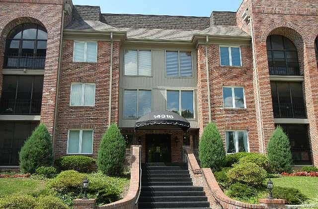 1st image of 14316 Conway Meadows Ct E APT 304