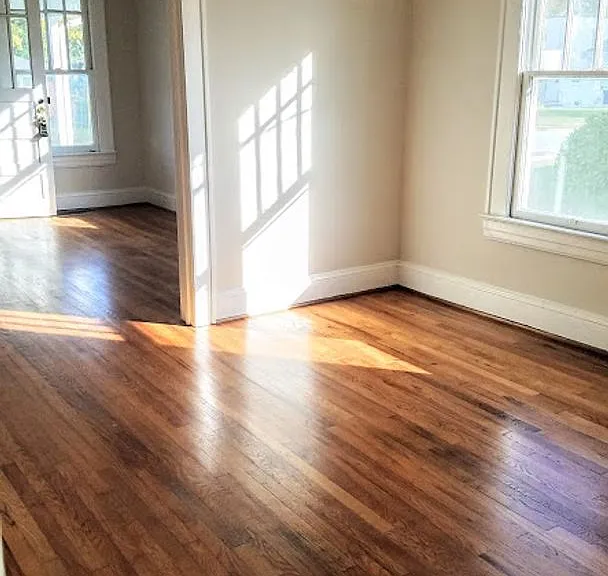 2372 Greenway Ave — Photo 4