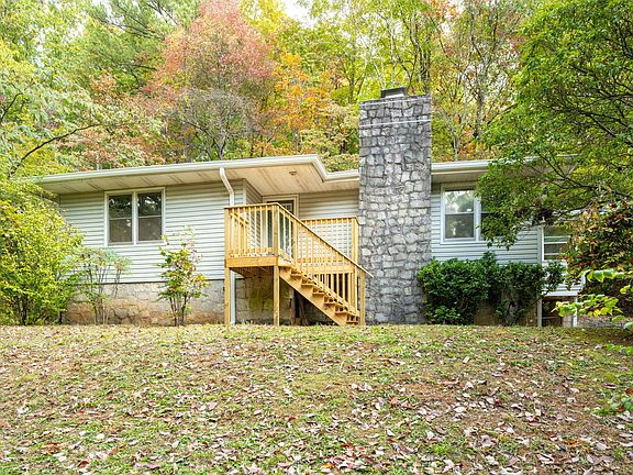 3rd image of 3418 Birchwood Dr