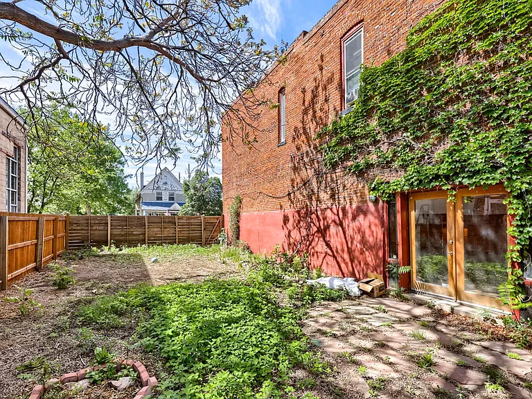 415 W 4th Ave — Photo 13