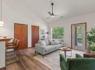 1517 Martin St APT 8, Madison, WI 53713