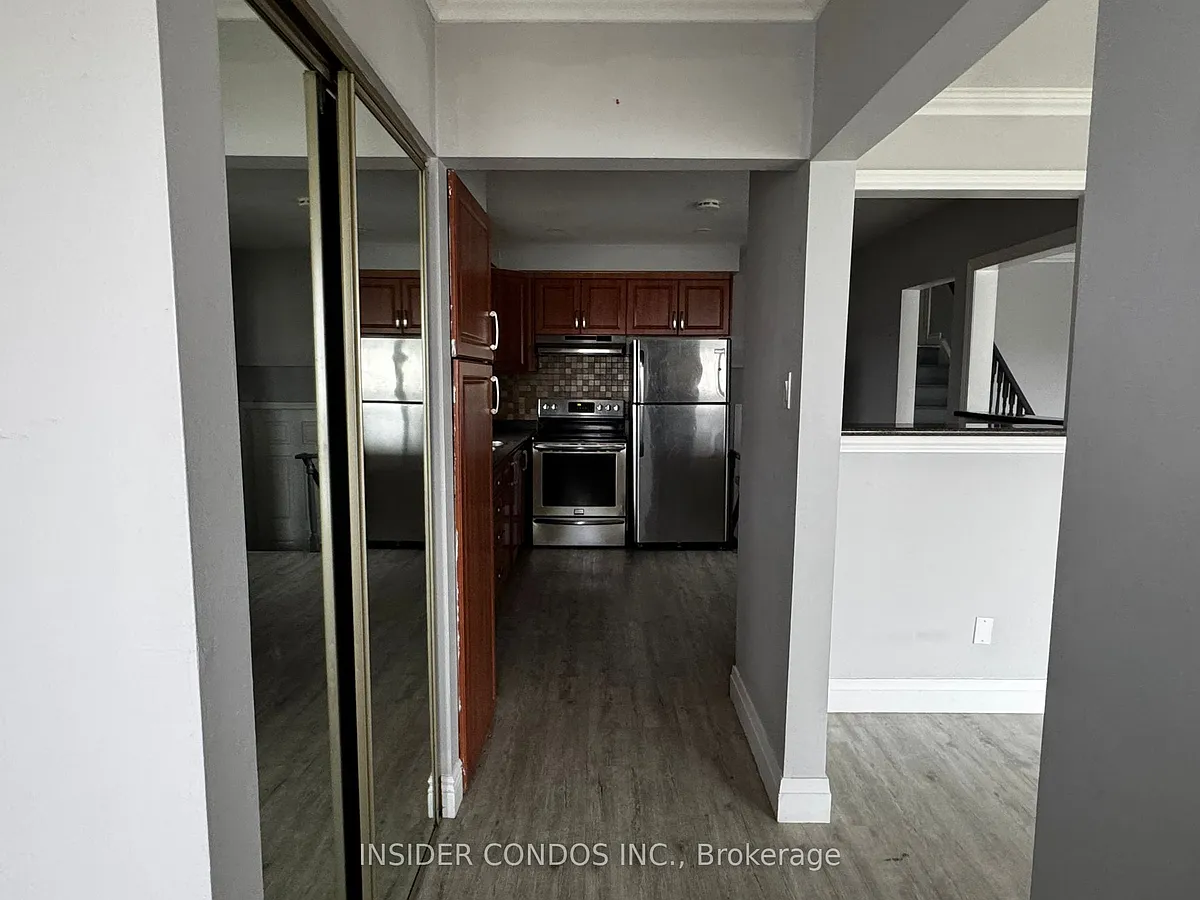 Building Photo - 49 Doncaster Dr #UPPER