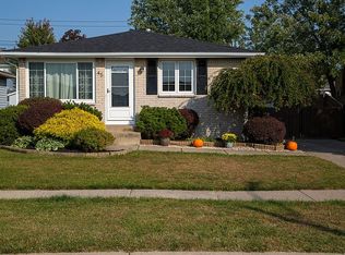 45 Caroline Ln, Depew, NY 14043