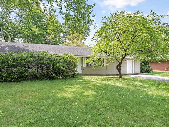 2nd image of 3816 Woodlake Dr #1