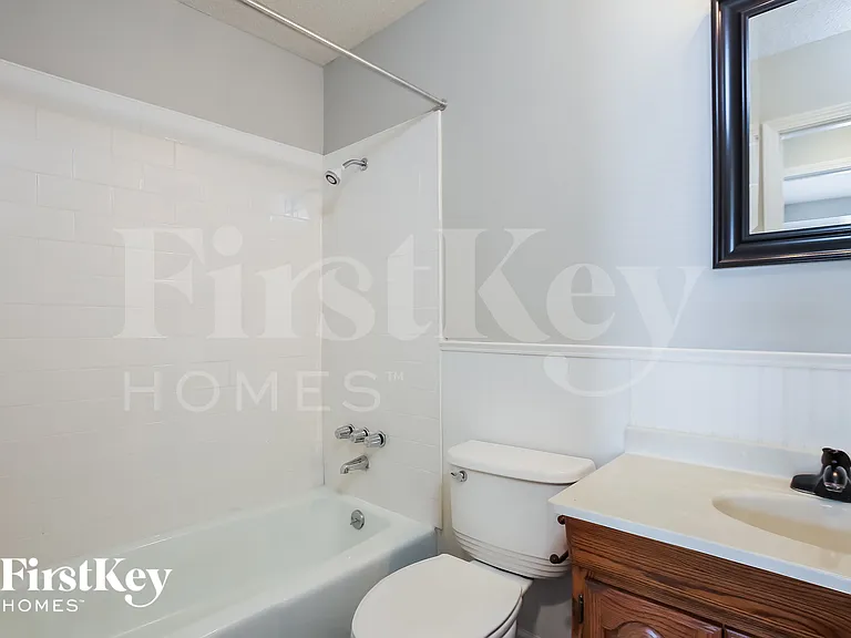 804 NE 74th St — Photo 12