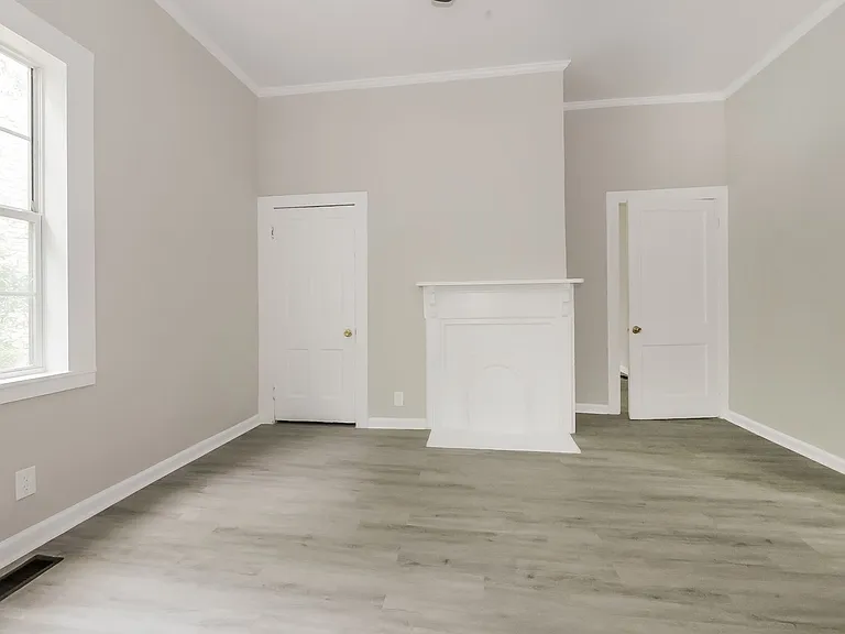725 Williams St — Photo 16