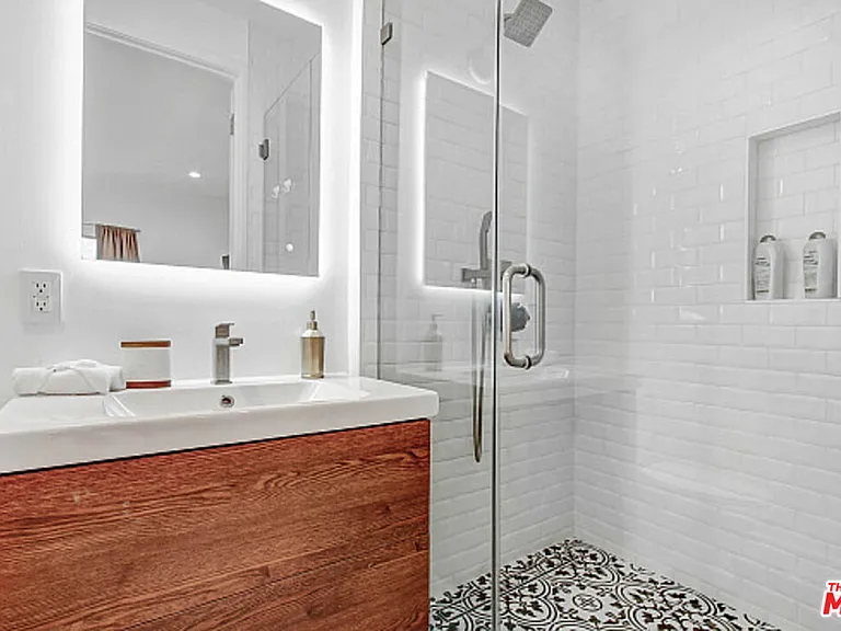 434 N Ogden Dr #436-1/2 — Photo 10