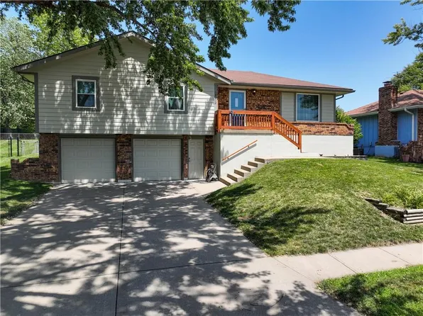 18012 E 24th St S, Independence, MO 64057