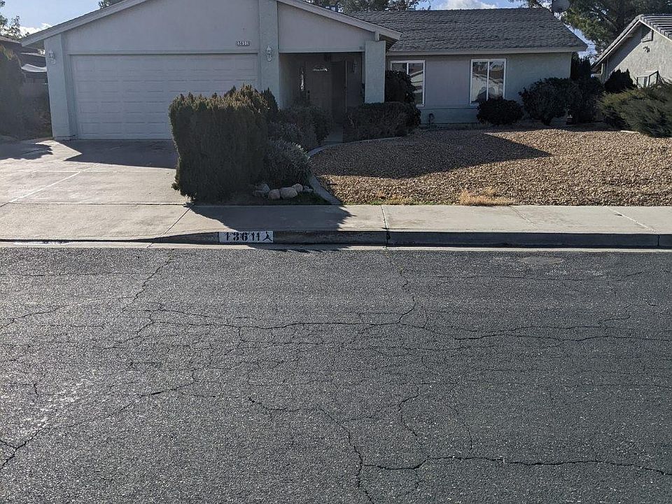 1st image of 13611 Oakmont Dr