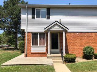 2320 Orchard Crest St, Shelby Township, MI 48317