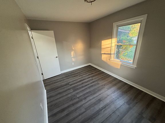 5th image of 425 Southland Dr