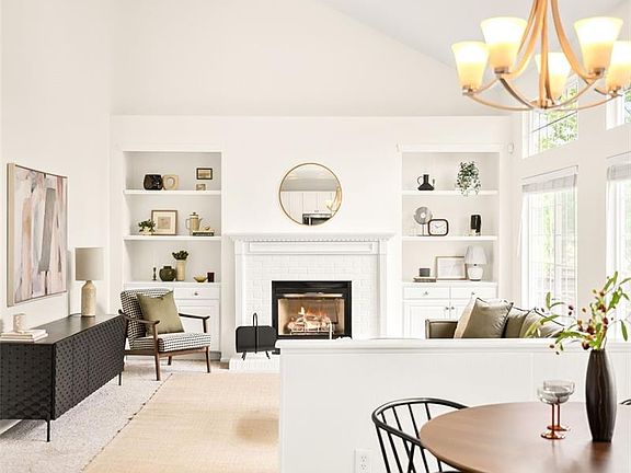 5th image of 10063 Heywood Street