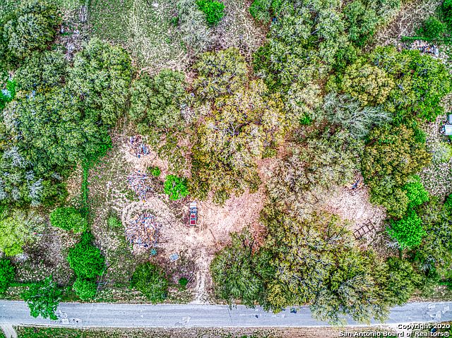 1st image of 925/945 Camelot Ln