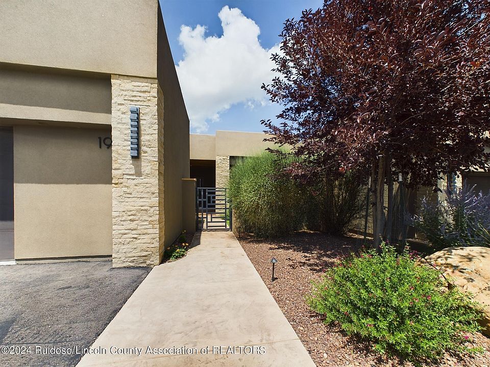 1st image of 191 Lincoln Hills Dr