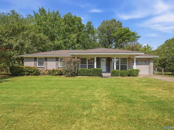 211 Cumberland Dr SE, Huntsville, AL 35803