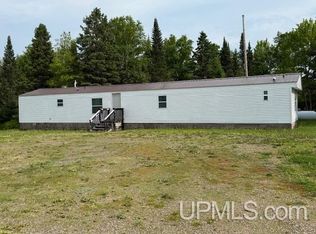 5521 First Crossing Rd, Florence, WI 54121