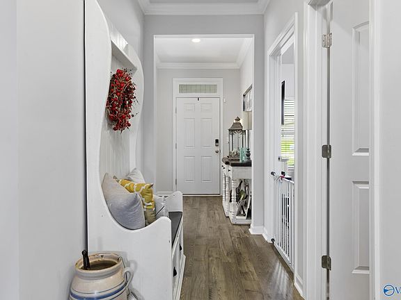 5th image of 237 Lakewater Cir