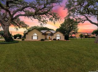 105 Private Road 4662, Castroville, TX 78009