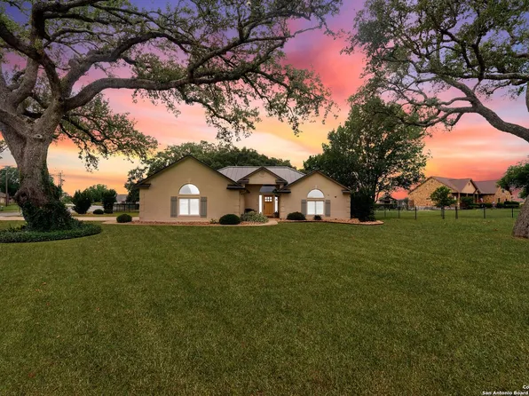 105 Pr 4662, Castroville, TX 78009