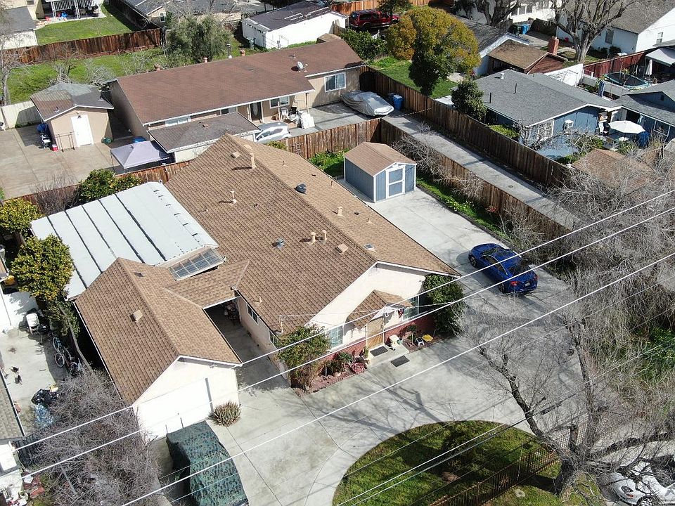 1st image of 36 Pickford Ave