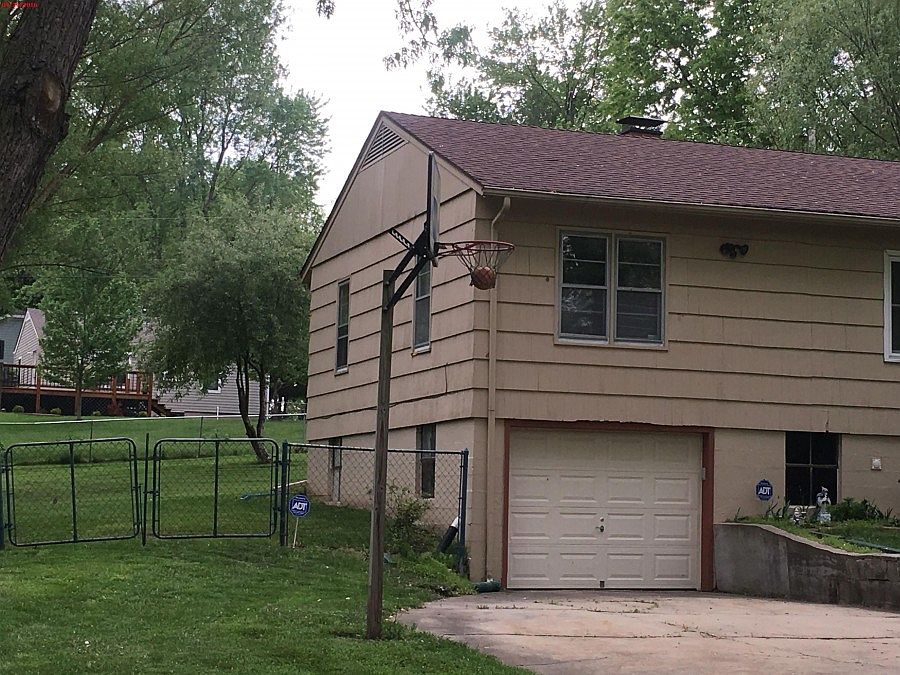 2nd image of 16007 Kay Ave