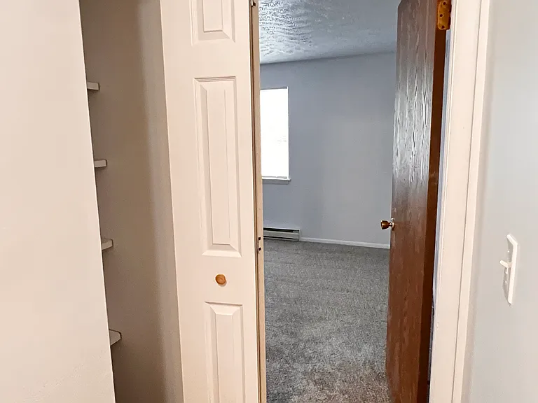 Farmington Manor — Photo 3