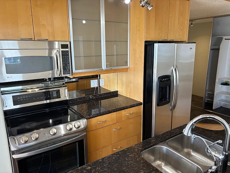 209 Carnarvon St #803 — Photo 9