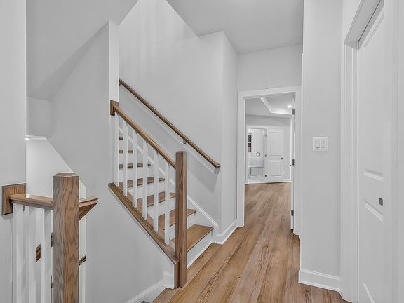 Johnston Grand Urban 4-Level