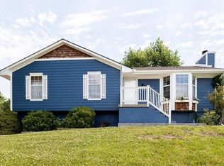 1400 NW Yankee Dr, Blue Springs, MO 64015