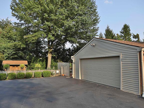 5th image of 53 S Courtland Dr
