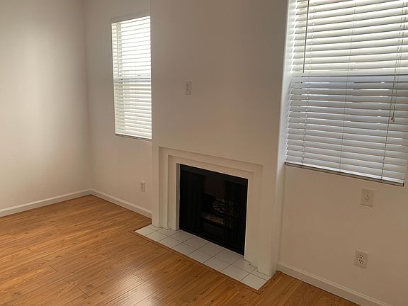2nd image of 10827 Hortense St #10