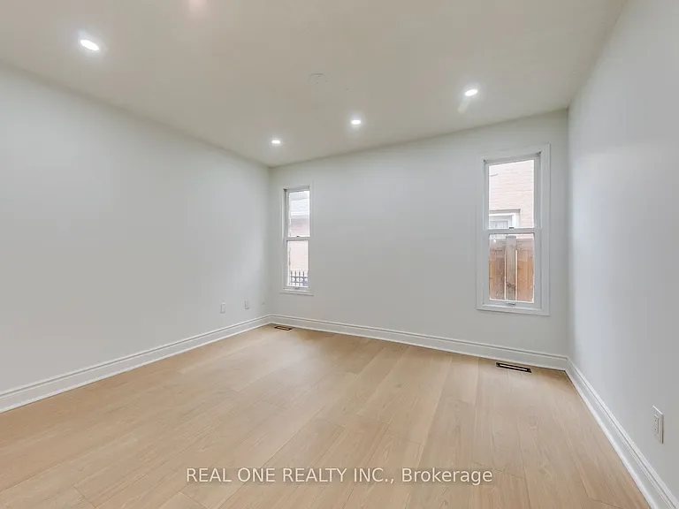 655 Paragon Pl E — Photo 4