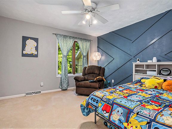5th image of 9531 Elwood Dr
