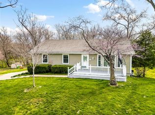 19009 Lowell Ave, Stilwell, KS 66085