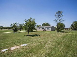 9610 Plainview Rd, Krum, TX 76249