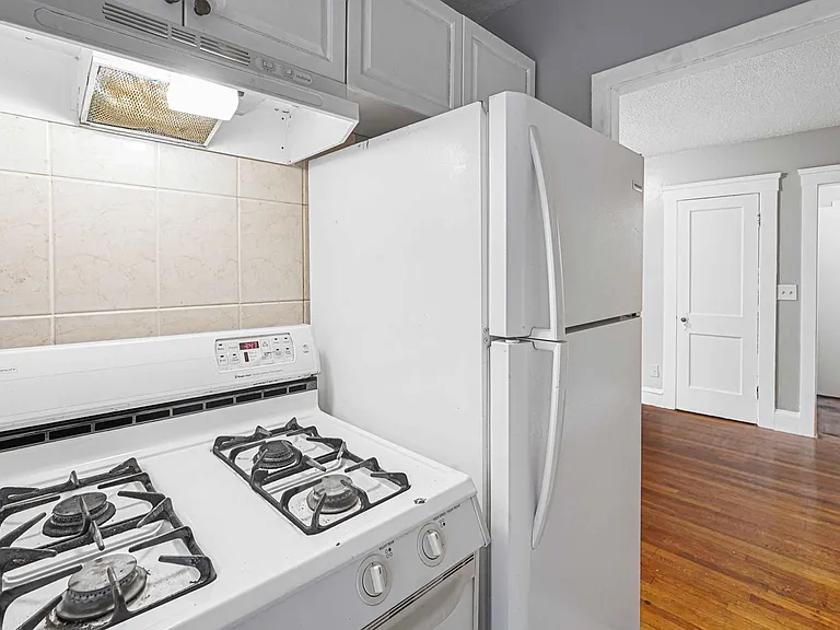 126 Sumner Ave — Photo 11