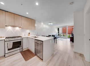 128 E 8th St #207, North Vancouver, BC V7M3M1